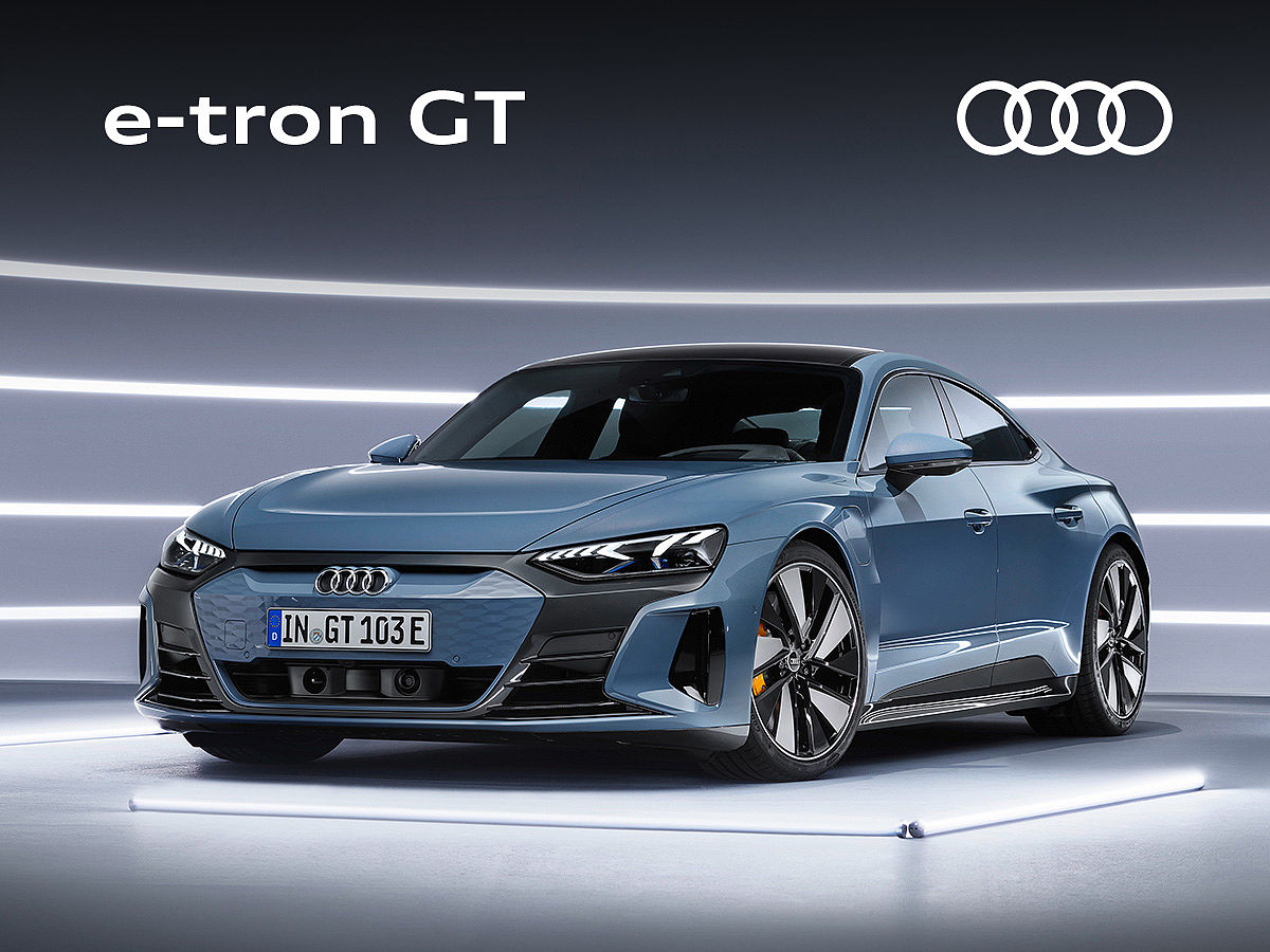The e-tron GT was awarded with the Golden Steering Wheel awards as the most beautiful car of the year