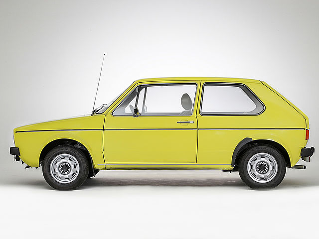 Golf I and the EA 276 concept car, the Golf predecessor from 1969 developed in Wolfsburg
